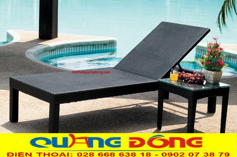 Ghế hồ bơi QD-1234 thiết kế dáng có thang nâng hạ
