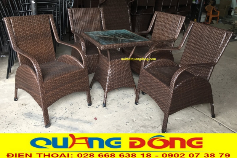 Bàn ghế giả mây QD-272 mẫu bàn ghế cafe ngoài trời, sân vườn với 4 ghế và 1 bàn