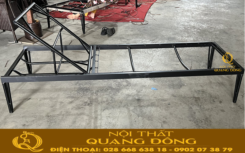 Ghế hồ bơi QD-1272 sử dụng khung thép dạng ống, ống phi 25