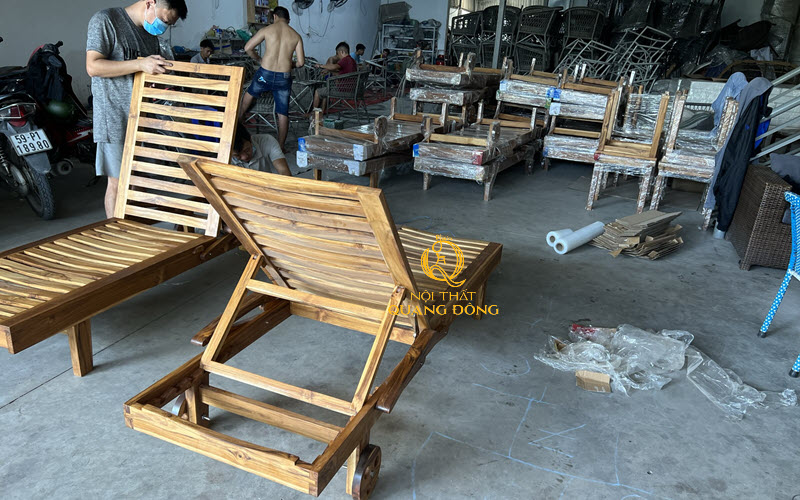 Ghế tắm nắng QD-1006 chất gỗ tự nhiên