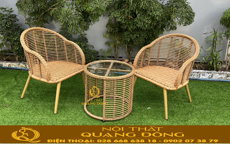 Không gian ban công, sân thượng sử dụng mẫu bàn 2 ghế tiện nghi