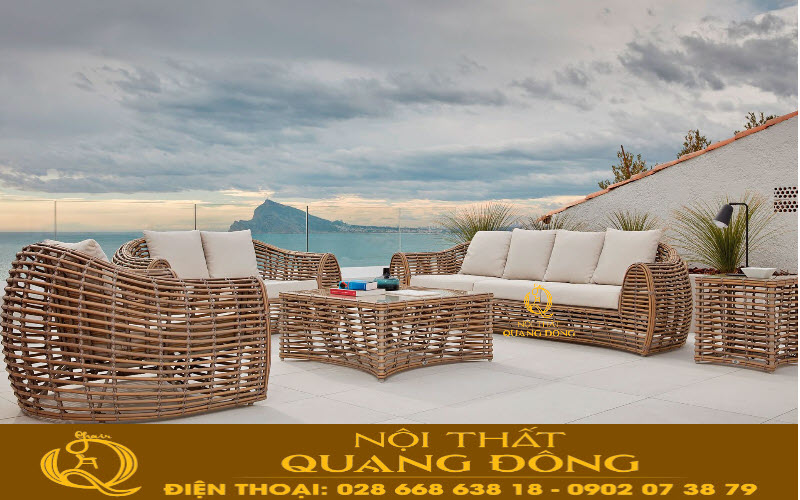 Ghế sofa dùng cho sân vườn ngoài trời bằng nhựa giả mây, đan thủ công mỹ nghệ vô cùng tỷ mỷ cao cấp gần gũi với thiên nhiên