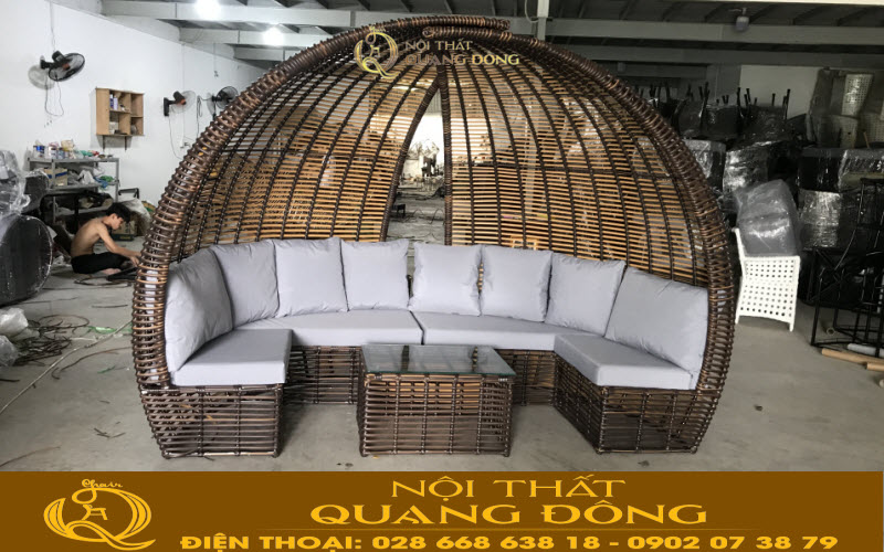 Sofa ngoài trời thiết kế mái vòm độc lạ