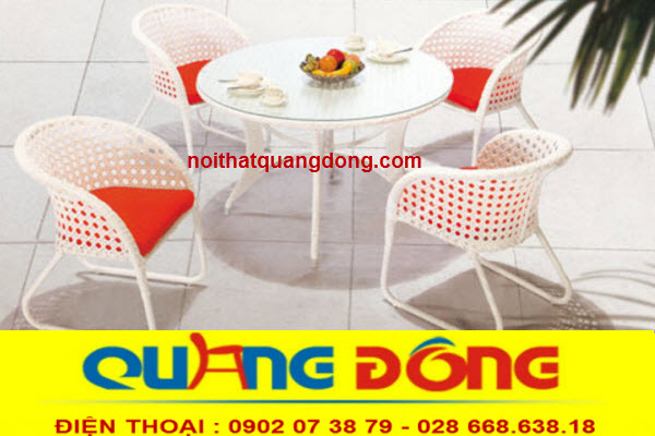 Những mẫu bàn ghế nhựa giả mây dành cho resort mới nhất