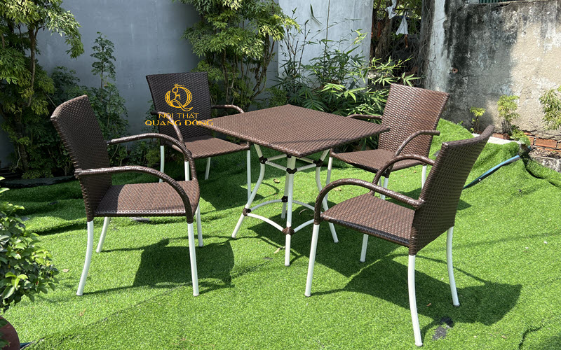 Xưởng sản xuất bàn ghế giả mây theo yêu cầu tại TP.HCM