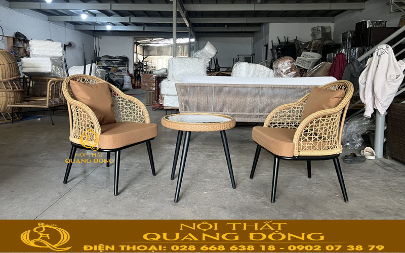 Mẫu bàn ghế ban công sang trọng, hiện đại, gần gũi