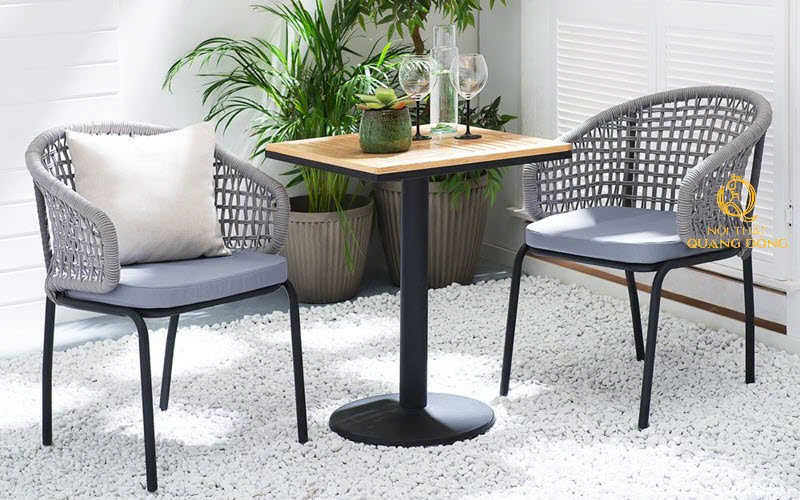 Khám phá xu hướng nội thất ngoài trời với bàn ghế đan dây dù hiện đại