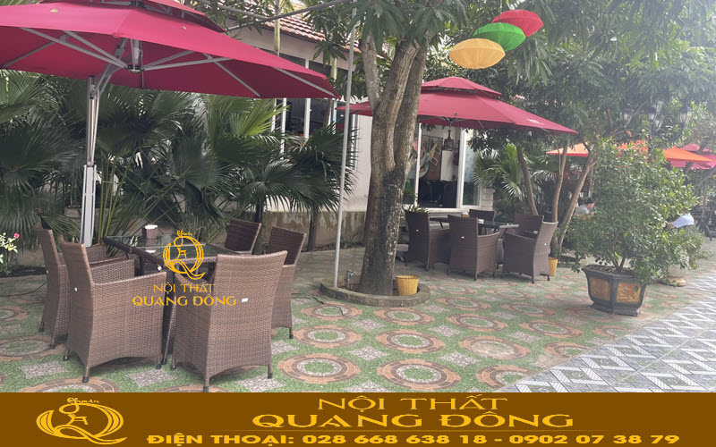 Bàn ghế giả mây QD-064 bài trí cho quán cafe sân vườn