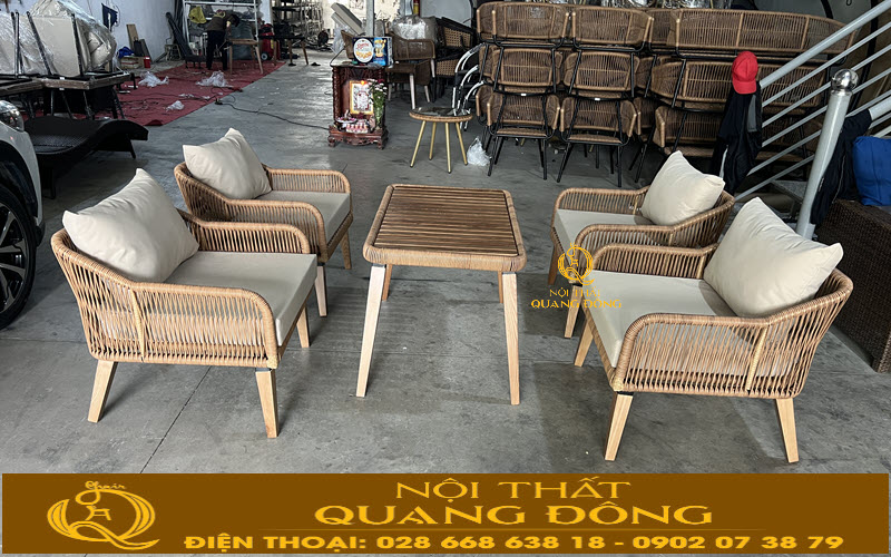 Bàn ghế giả mây QD-2102 được đan bằng sợi mây nhựa tròn cao cấp