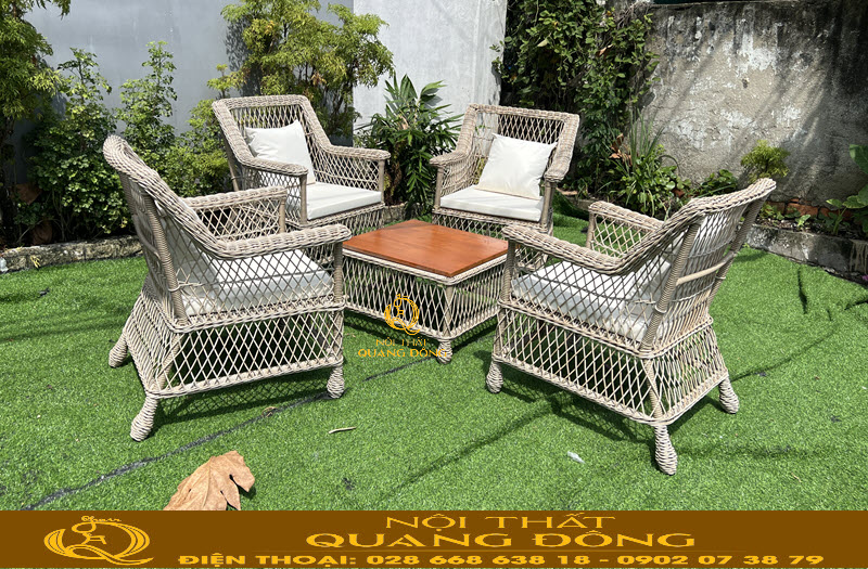 bàn ghế giả mây QD-2104 đi cùng chiếc bàn vuông