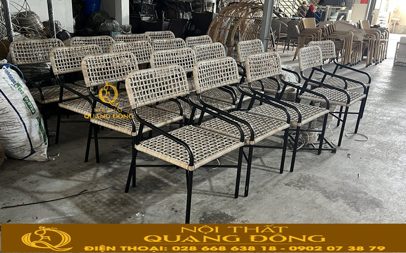Bàn ghế giả mây QD-2105 sử dụng sợi mây nhựa tròn cao cấp