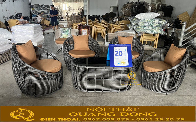 Bàn ghế giả mây QD-2117 sử dụng khung thép với khả năng chịu lực cao