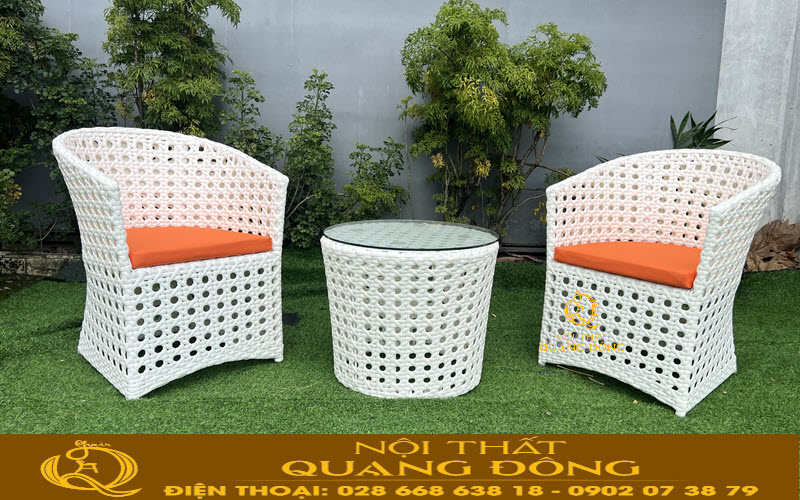 Bàn ghế giả mây QD-343 sở hữu gam màu trắng tinh khôi