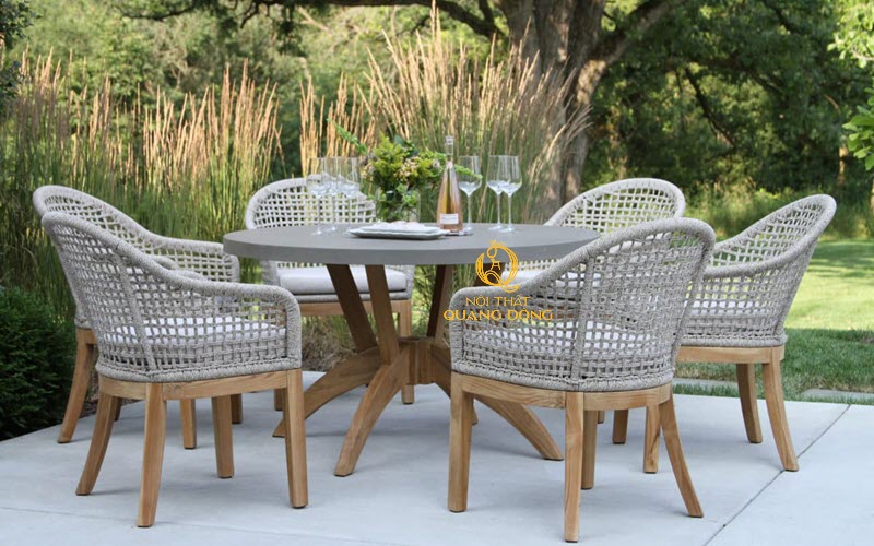 Bàn ghế mây nhựa đa dạng về kiểu dáng và mẫu mã
