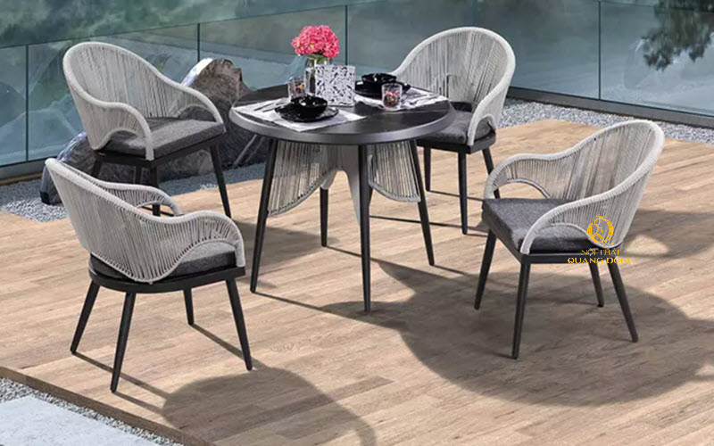 Bàn ghế giả mây dùng chất liệu cao cấp ngoài trời