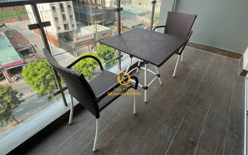 Bàn ghế giả mây QD-2112 bền bỉ ở môi trường ngoài trời