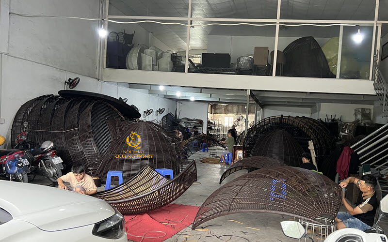 Giường tắm nắng được đan thủ công sợi mây nhựa bán nguyệt 14ly cao cấp