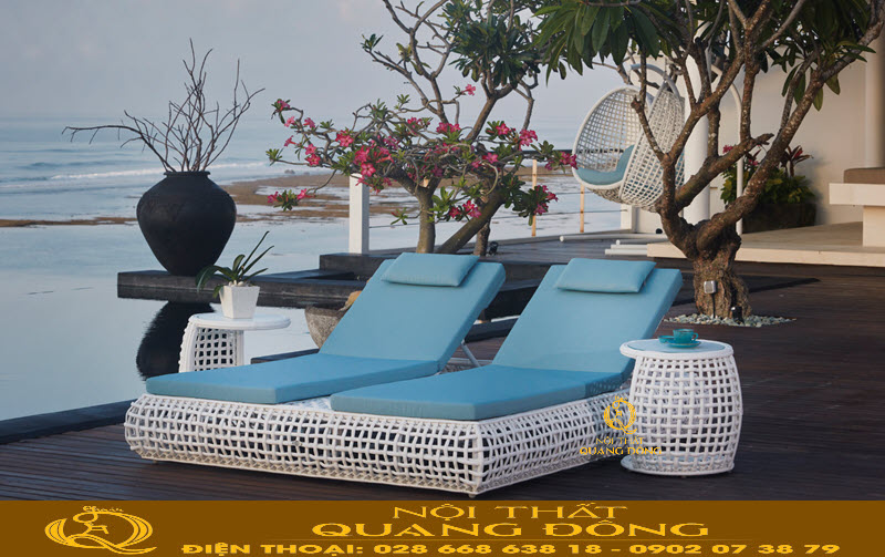 Ghế nằm hồ bơi dáng đôi sử dụng nệm màu xanh mát mẻ
