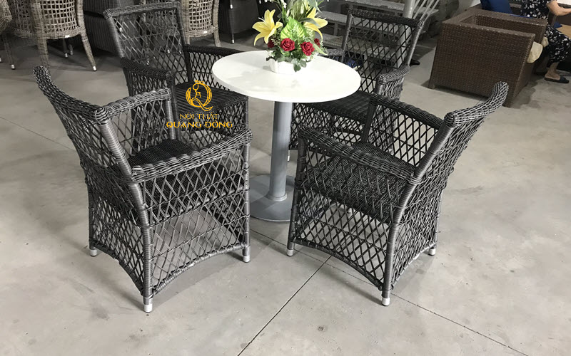 Các kiểu đan giả mây phổ biến trong bàn ghế giả mây