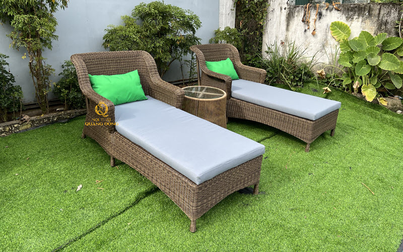 Ghế hồ bơi mây nhựa sử dụng gam màu nhẹ nhàng, phù hợp cho mọi không gian