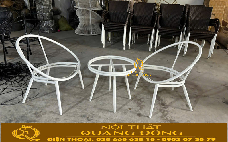 Khung được sơn lớp tĩnh điện, hạn chế gỉ sét, bong tróc