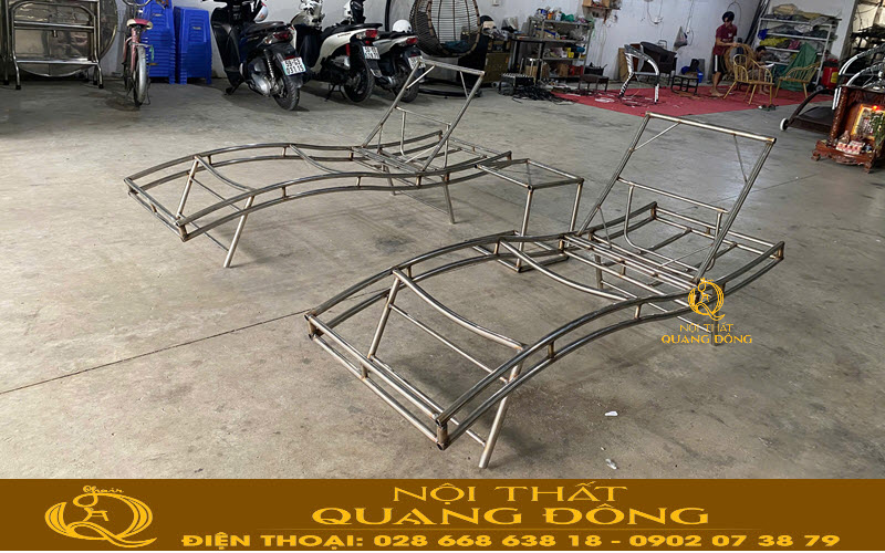 Khung ghế hồ bơi chắc chắn, đảm bảo an toàn khi sử dụng