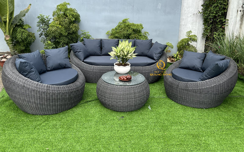 Sofa mây nhựa gam màu sang trọng, hiện đại cho sân vườn