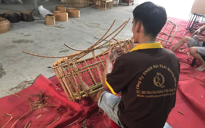 Sofa sử dụng sợi mây nhựa tròn có độ dẻo dai và độ bền cao
