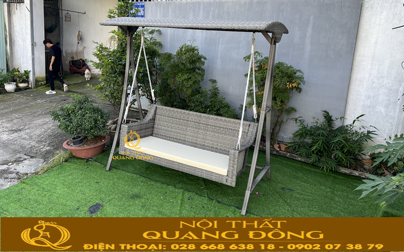 Xích đu giả mây QD - 502 thiết kế có mái che sang trọng